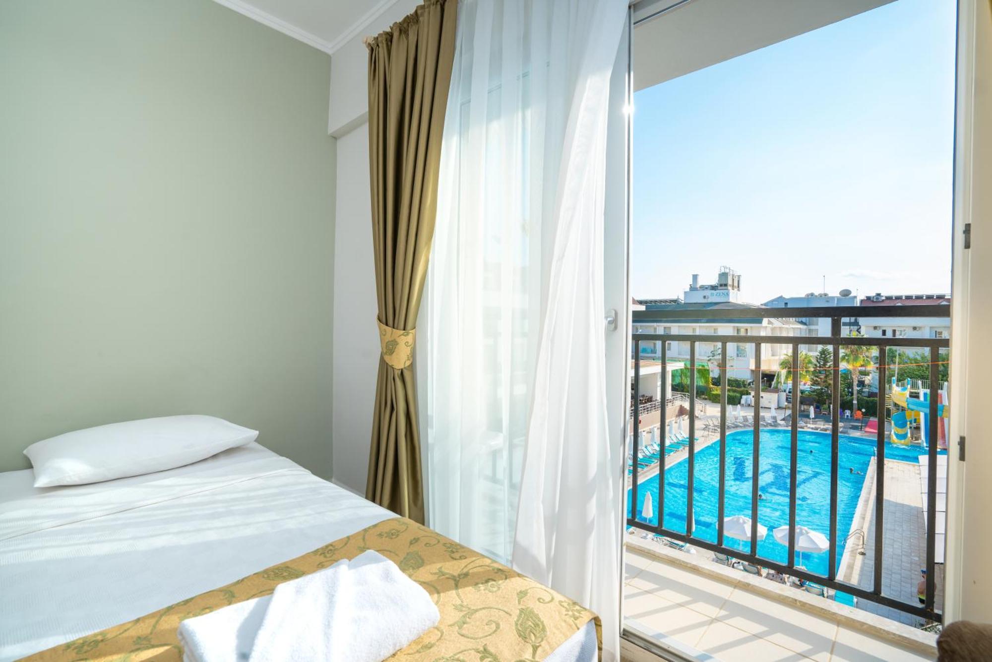 White Lilyum Hotel アンタルヤ エクステリア 写真